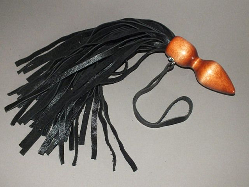 Чёрный флогер с деревянной ручкой Подиум Р133