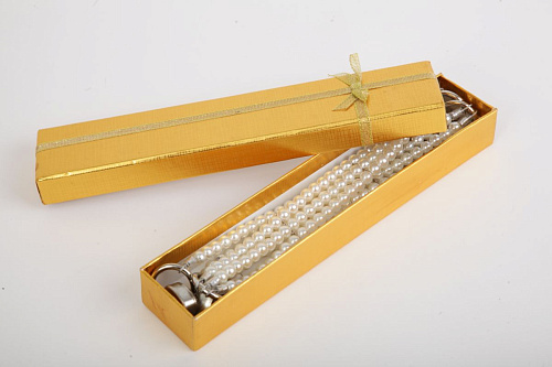 Белые оковы на ноги из бус White Label 47500-2-MM