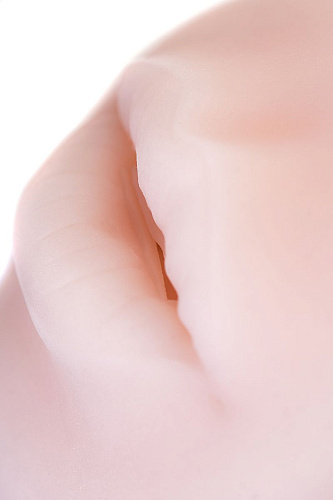 Мастурбатор-ротик телесного цвета в черной колбе A-toys 763003