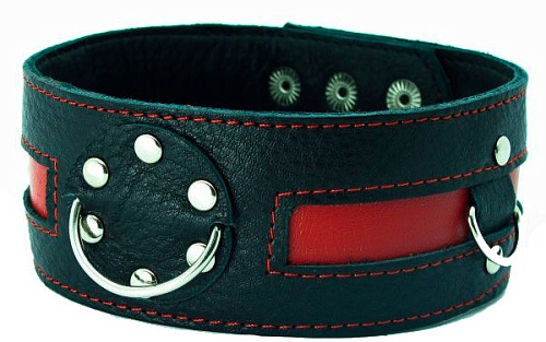Чёрный кожаный ошейник с красной полосой и кольцами БДСМ арсенал 55018