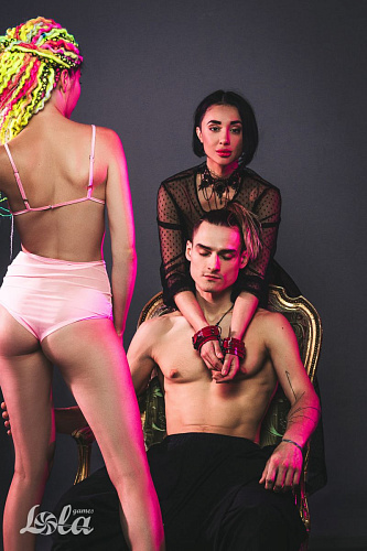 Красно-чёрные наручи Lola toys Bizzare 1099-01lola