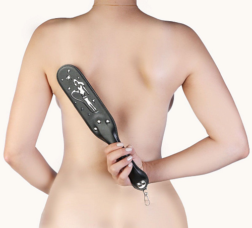 Чёрная шлёпалка с анальным плагом LOVETOY (А-Полимер) «С девушкой» 520200