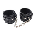 Чёрные поножи на карабине Chisa Surrender Ankle Restraints CN-632198772