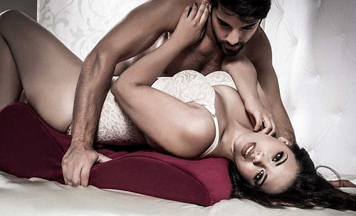 Бордовая большая подушка для любви с чехлом из вельвета Liberator Hipster 15791549