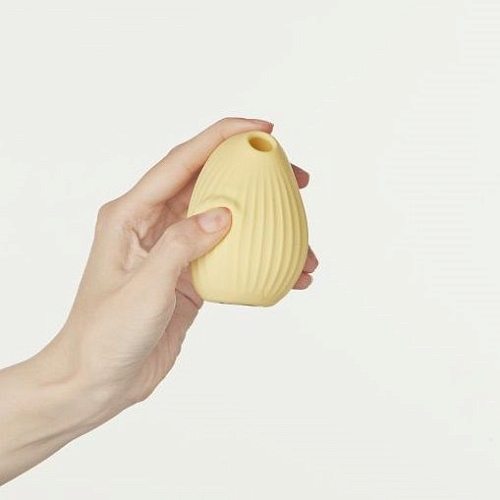 Жёлтый вакуум-волновой стимулятор с вибрацией и базой-ночником Cuddly Bird Cuddly Bird CB-YW