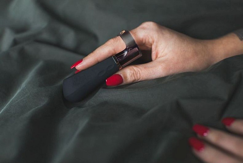 Чёрный вибромассажёр-насадка на пальчик Hot Octopuss DiGiT HO15 (9 см)