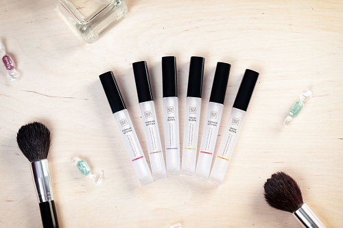 Возбуждающий блеск для губ с охлаждающим эффектом и ароматом чёрной смородины Штучки-дрючки Snow queen 690259