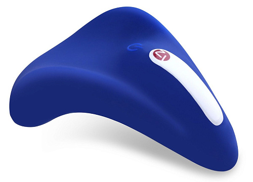 Синий универсальный массажёр Nomi Tang BETTER THAN CHOCOLATE 2 BLUE E24926