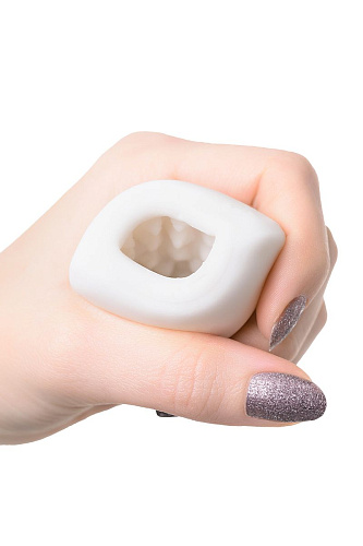 Фигурный мастурбатор белого цвета Men sMax Pucchi CANDY