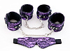 Кружевной набор пурпурного цвета: наручники, оковы и маска ToyFa 716023