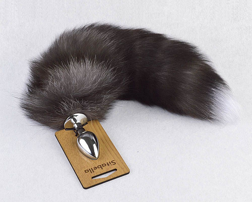 Серебристая анальная пробка с пушистым хвостиком Sitabella 8029