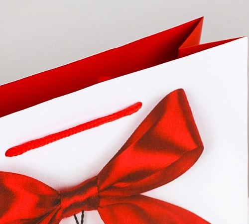 Бело-красный подарочный пакет Сима-Ленд «Счастье мое» 3639807 (18×23×8 см)