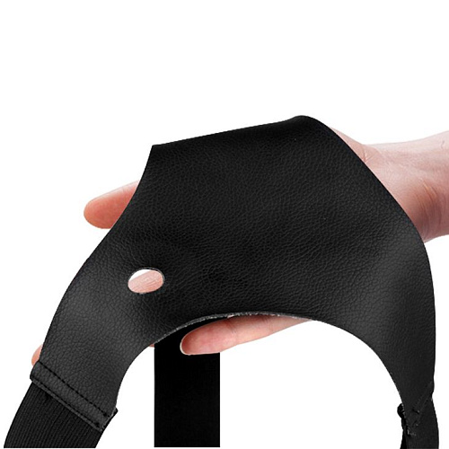 Реалистичный фаллоимитатор телесного цвета на чёрных трусиках Baile BW-022011 (17,5 см)