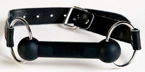 Чёрный кляп-трензель на кожаных ремешках ToyFa 708006