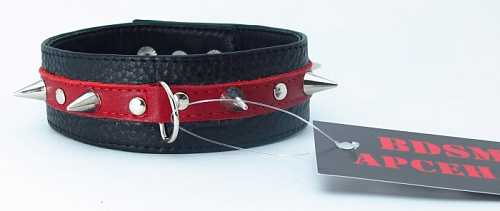 Чёрно-красный ошейник из кожи с шипами БДСМ арсенал 55012