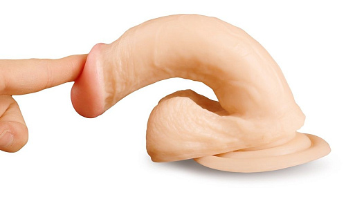 Телесный фаллоимитатор с присоской Brazzers DWS008 (19 см)