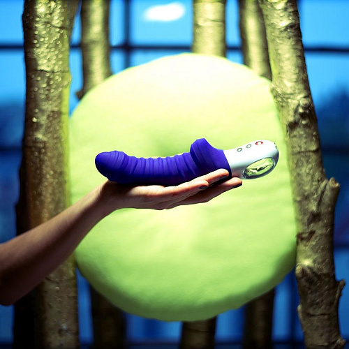 Фиолетовый вибратор с рёбрышками Fun Factory Tiger 1131006 (22,3 см)