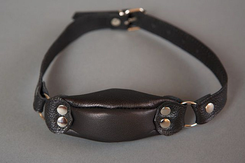 Чёрный кожаный кляп на ремешках Подиум Р41