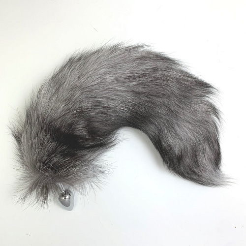 Серебристая металлическая анальная пробка с чёрно-белым хвостом Vandersex 333-BLKWHT-S-SIL (размер S)