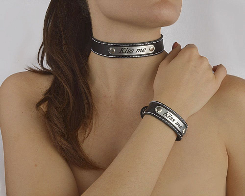 Чёрный чокер с белой строчкой Sitabella «Kiss me» 3353 KM