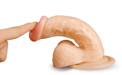 Телесный фаллоимитатор с присоской Brazzers DWS003 (17 см)