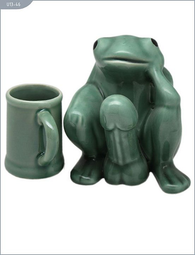 Сувенир в зелёном цвете Play Star «Лягушка со стопкой» С058