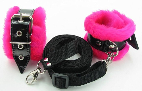 Набор для пристегивания к кровати с розовым мехом BDSM Light БДСМ арсенал 760007ars