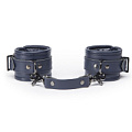 Тёмно-синие кожаные наручи Fifty Shades of Grey DARKER LIMITED COLLECTION WRIST CUFF FS-65093