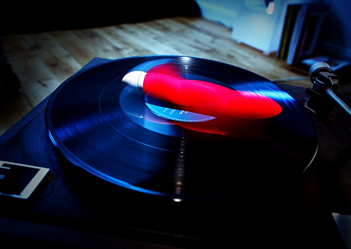 Ярко-розовый вибратор Fun Factory Jazzie 18536 (17,8 см)