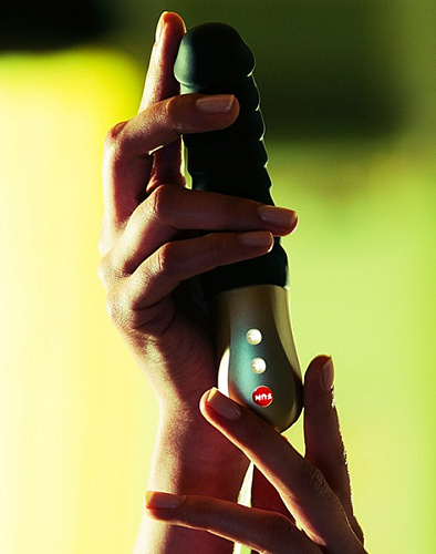 Чёрный мини-вибратор со складочками Fun Factory Semilino 1621808