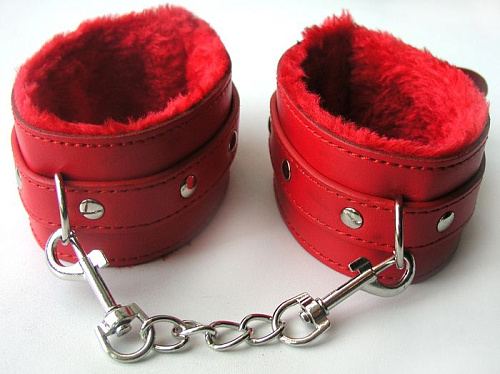 Красные оковы на цепочке с карабинами Bior toys MLF-90060-3