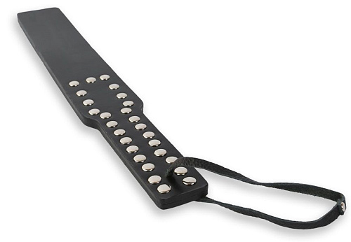 Чёрная шлёпалка с заклёпками Пикантные штучки DP115 (38 см)
