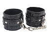 Чёрные наручи Chisa Surrender Wrist Restraints CN-632198752