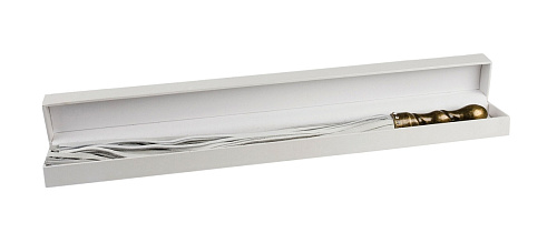 Белая плетка с покрытой медью рукоятью Shots Media BV Luxury Whip Copper OULM004