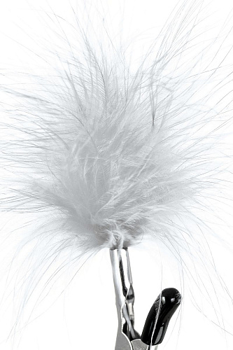 Зажимы для сосков с белым пухом ToyFa Theatre 705008