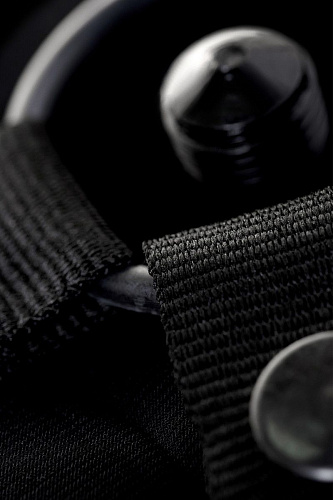 Страпон чёрного цвета с 2 бежевыми насадками и вибрацией LOVETOY (А-Полимер) UniStrap 531513 (20 и 18 см)