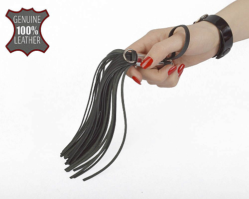 Чёрный кистевой флогер с серебристой ручкой Sitabella 3020 (23 см)