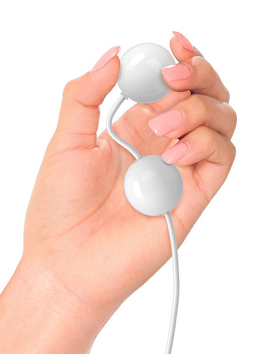 Белые вагинальные виброшарики работающие от USB Pipedream USB KEGEL BALLS PD1055-19
