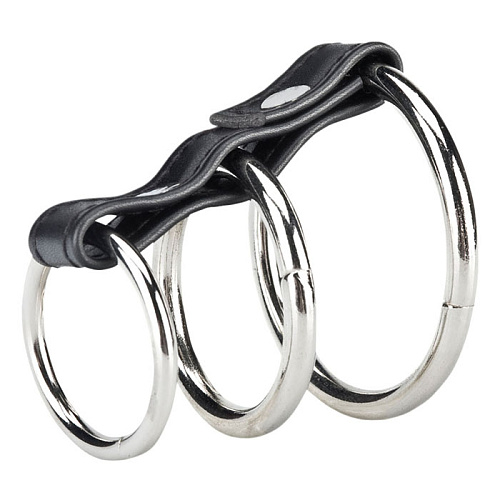 Хомут на пенис из трех серебристых колец и чёрным ремешком BlueLine 3 RING GATES OF HELL BLM1717