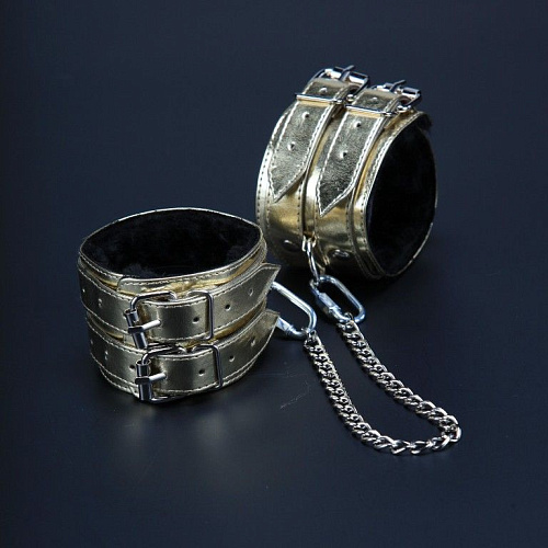 Золотистые оковы с мехом Sitabella 5013-8