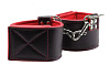 Чёрно-красные двусторонние наручи Shots Media BV Reversible Wrist Cuffs OU186RED