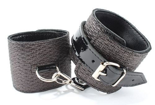 Чёрные наручи из натуральной кожи с тиснением БДСМ арсенал 51027ars