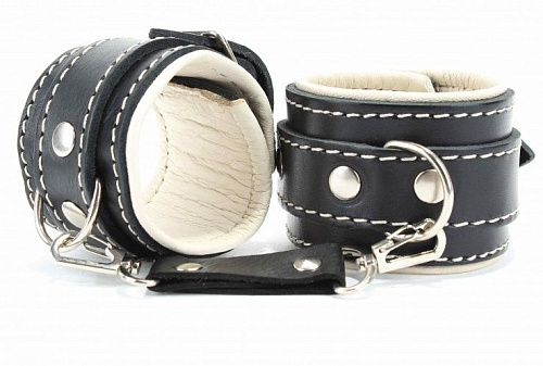 Оковы на ноги со светлым подкладом БДСМ арсенал 56009ars