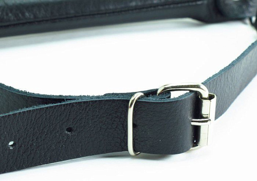 Чёрный кожаный кляп-трензель на кольцах БДСМ арсенал 60004ars