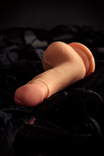 Телесный фаллоимитатор-реалистик ToyFa Nathan 982004-1 (18,5 см)