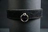 Чёрный узкий замшевый ошейник с застежкой-пряжкой и кольцом Beastly 10336