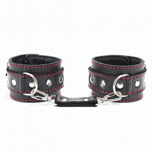 Чёрные наручи из натуральной кожи с красной строчкой БДСМ арсенал 51035ars