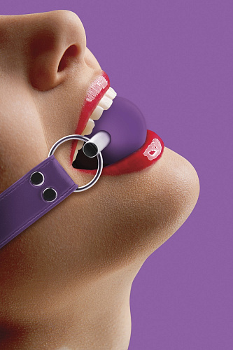 Фиолетовый кляп-шар на фиолетовых ремешках Shots Media BV Solid Ball Gag OU099PUR