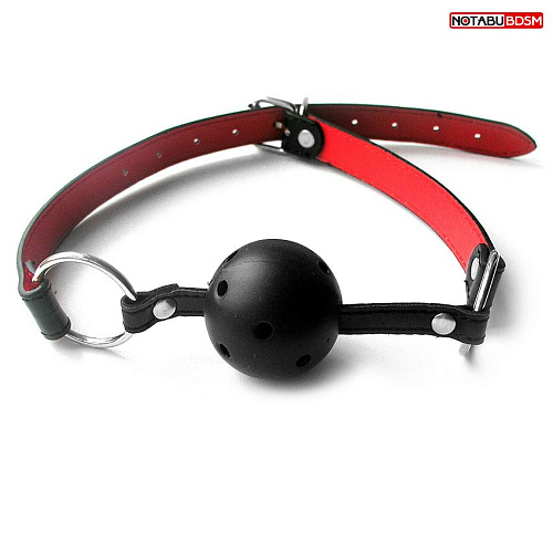 Чёрно-красный пластиковый кляп-шарик с колечком на ремешке Bior toys MLF-90083-1