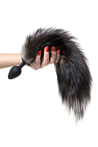 Чёрная анальная втулка с хвостом чернобурой лисы POPO Pleasure 731442 (размер М)